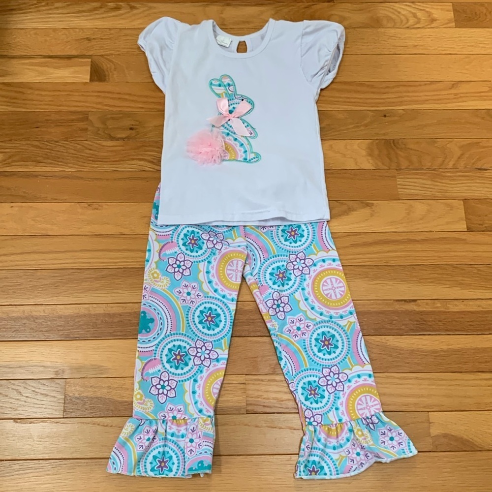 NWOT Easter Bunny Rabbit Shirt and Ruffle Leggings Set
